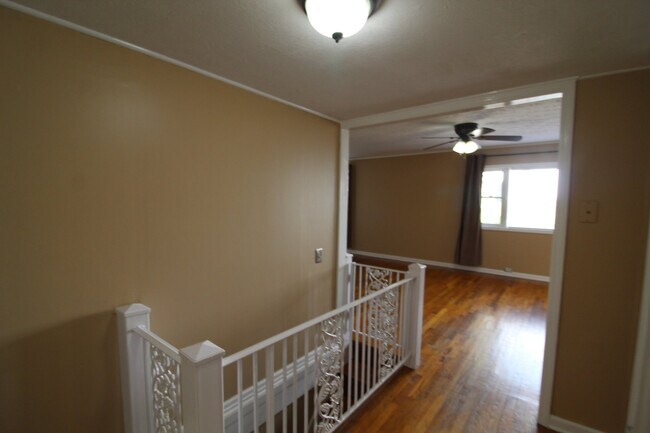 Building Photo - Award winning schools. Stunning home.  Centrally Located. One car garage/fenced in back yard.