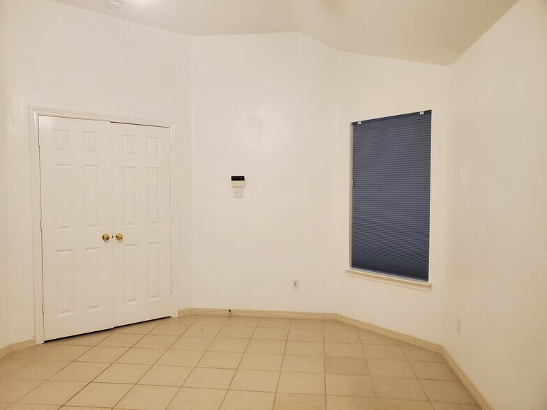 Building Photo - 6812 Coldwater Canyon Rd