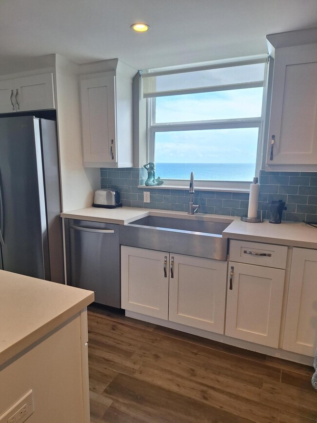 Building Photo - 345 N Fort Lauderdale Beach Blvd