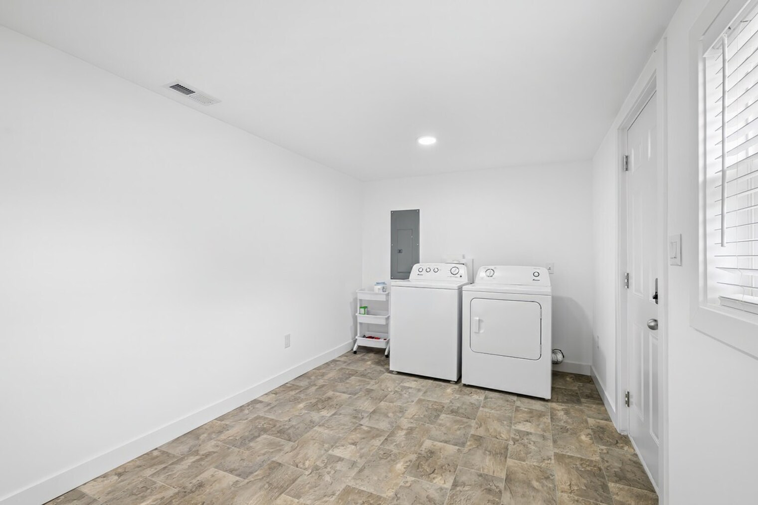 Building Photo - 1019 Central Ave