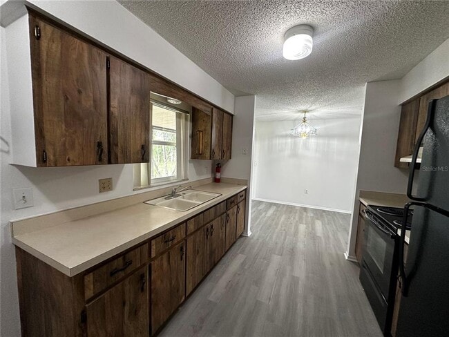 Building Photo - 4616 N Goldenrod Rd