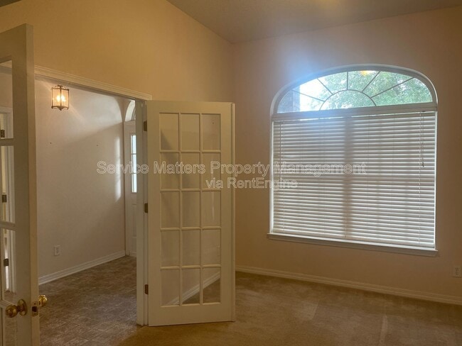 Building Photo - 6940 Hardwood Ct