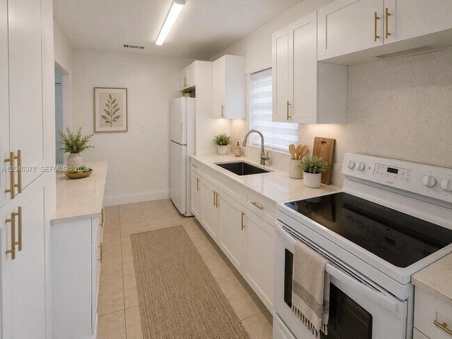 Building Photo - 3810 SW 89th Ave
