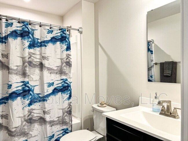 Building Photo - 111 Sylvester St