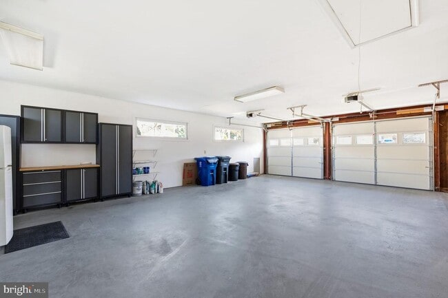 Building Photo - 700 N Mansfield St