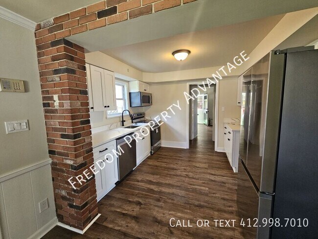 Building Photo - 462 McKinley Ave
