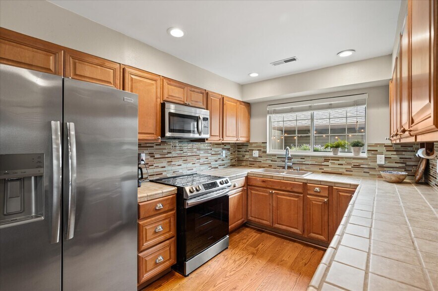 Building Photo - 3461 S Ammons St