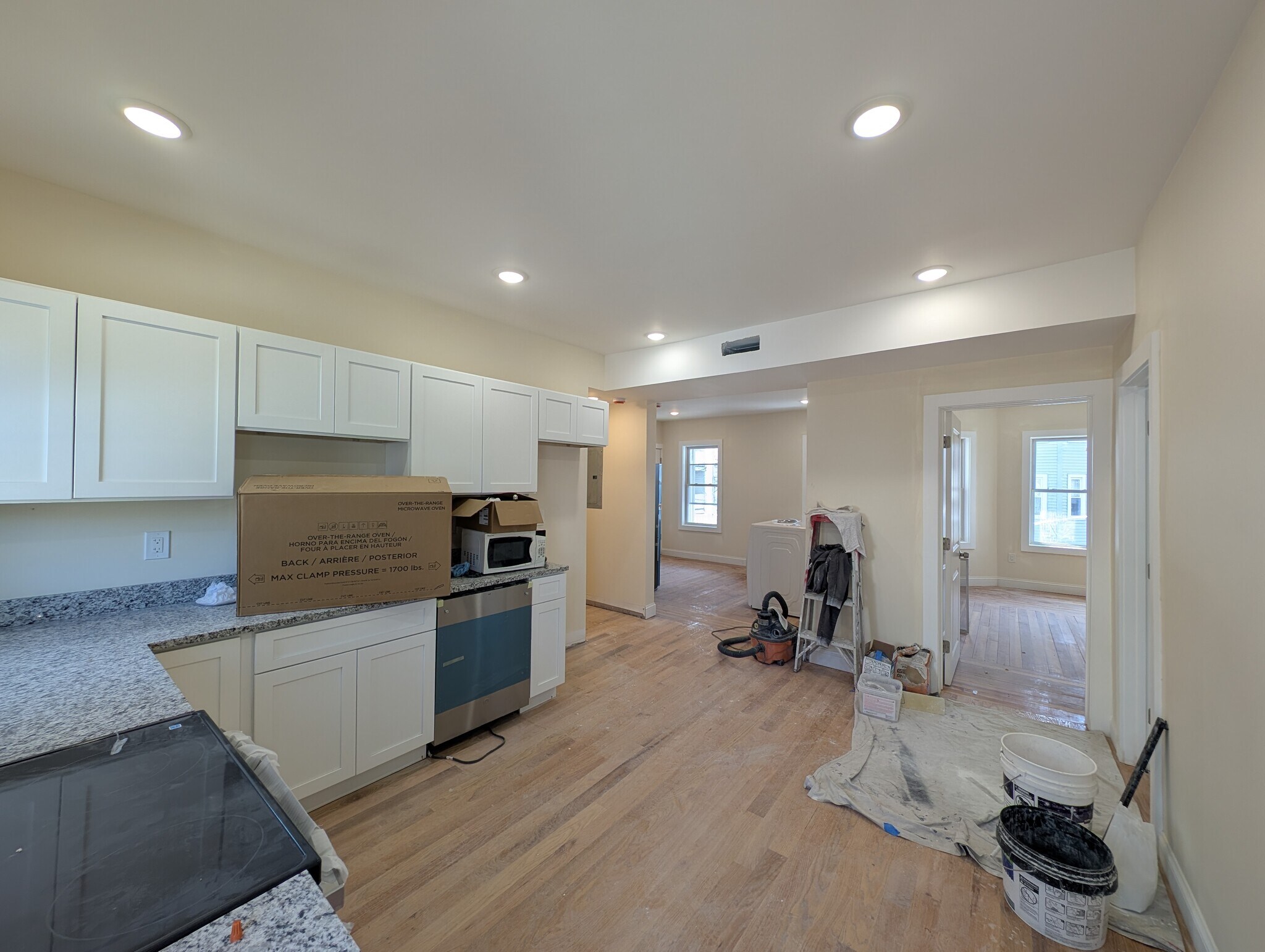 Building Photo - 5 Lowell Cir