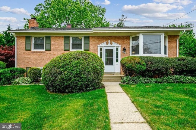 Building Photo - 11806 Seven Locks Rd