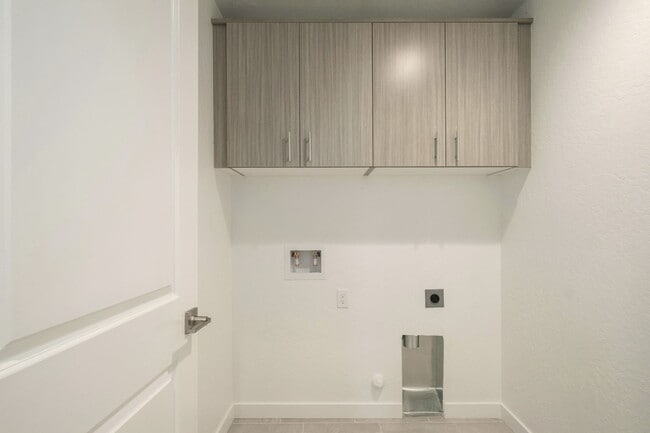Building Photo - 2966 E Tierra Dr
