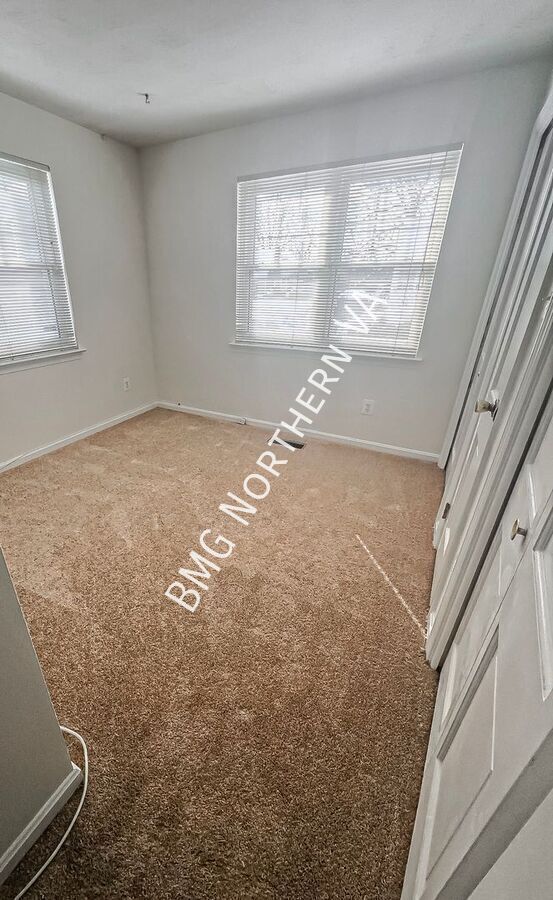 Building Photo - 2300 N Buchanan St