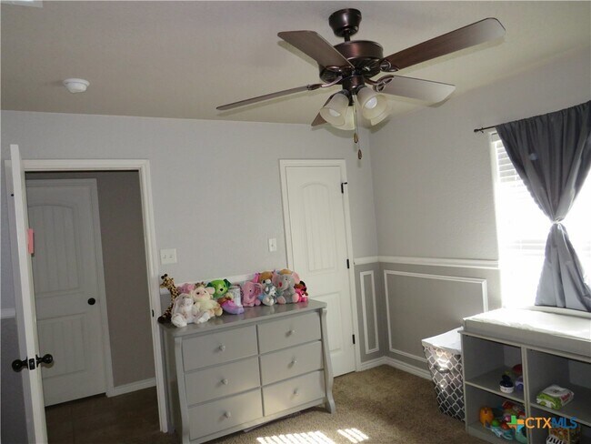 Building Photo - 9805 Kaitlyn Dr