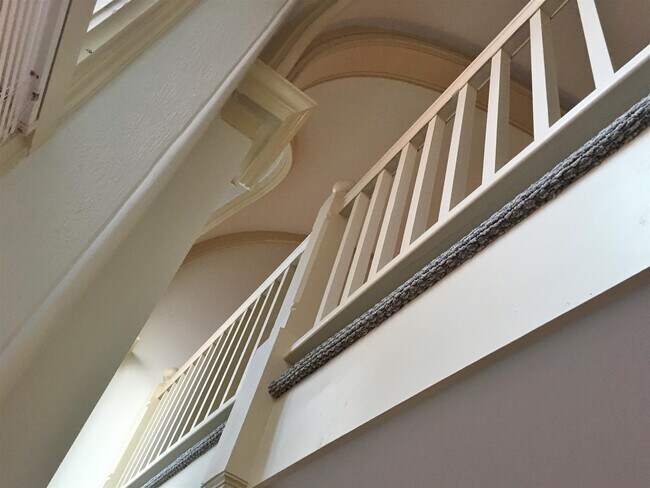 Building Photo - 124 Orange St