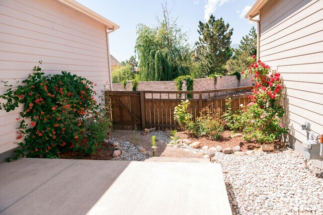 Building Photo - 1285 Lady Campbell Dr