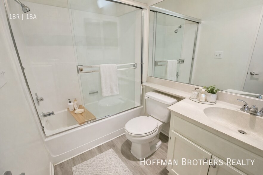 Building Photo - 3747 Glendon Ave