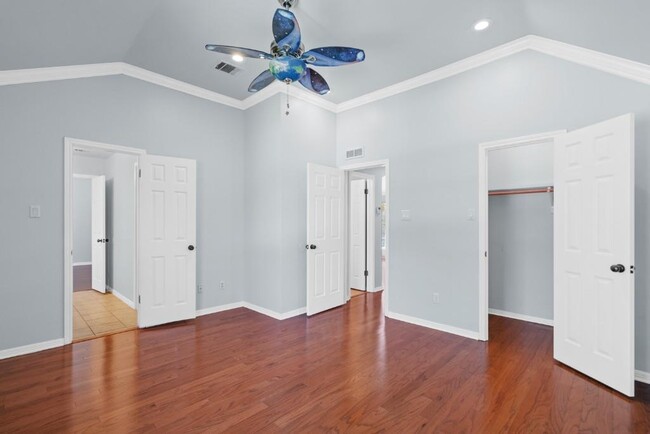 Building Photo - 10605 Coreopsis Dr