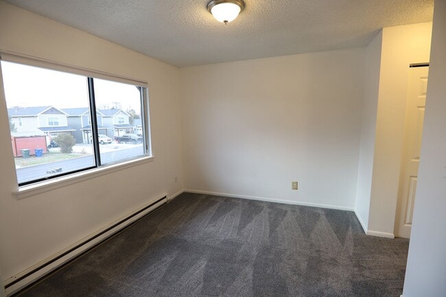 Building Photo - 257 Canby St