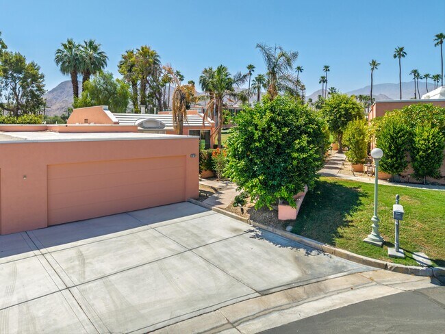 Building Photo - 47157 El Menara Cir