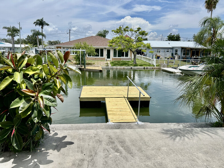 Building Photo - 13802 Coco Ave