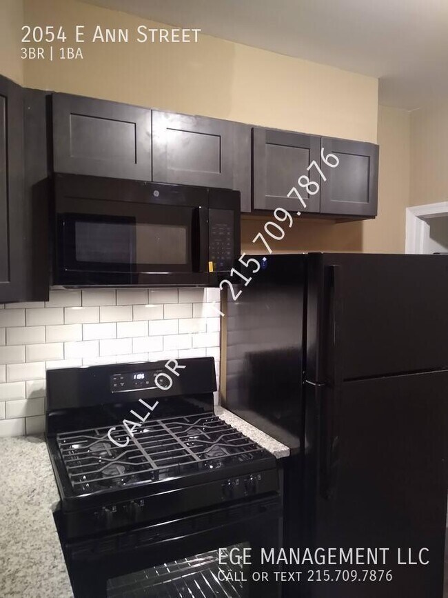 Building Photo - 2054 Ann St