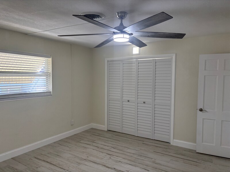 Building Photo - 3393 NE Sandra Dr