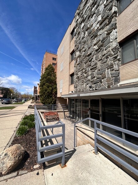 Main Entrance - Edgewater East