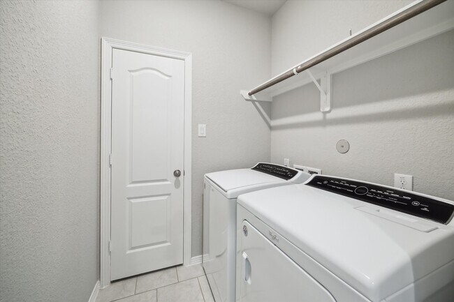 Building Photo - 25830 Northpark Pine Dr
