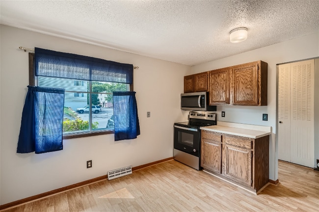 Building Photo - 2355 Mailand Ct