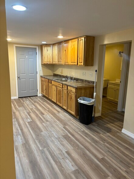 Kitchen - 20427 W Clark Ave Apt 11