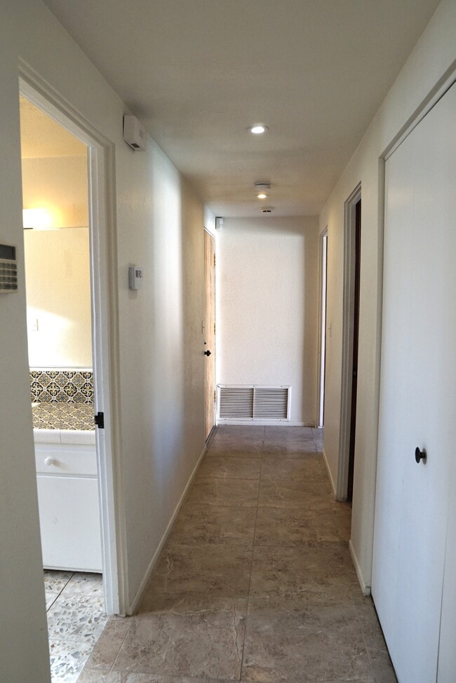 Building Photo - 53815 Avenida Carranza