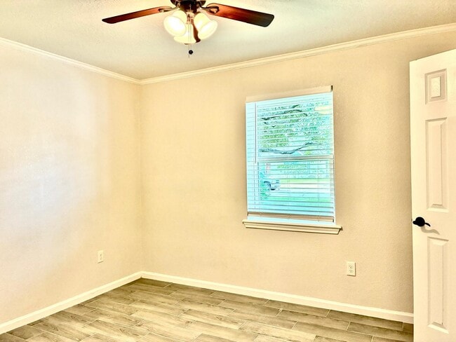Building Photo - 16927 Hibiscus Ln
