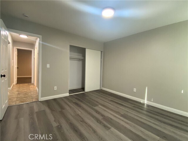 Building Photo - 1023 W 8th St