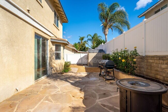 Building Photo - 954 Taylor Ln