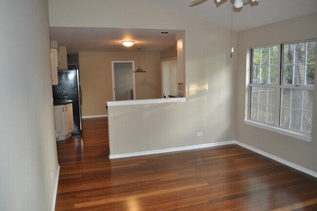 Building Photo - 15 Whispering Dr