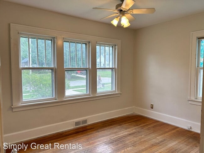 Building Photo - 3 br, 1.5 bath House - 1632 47th Street