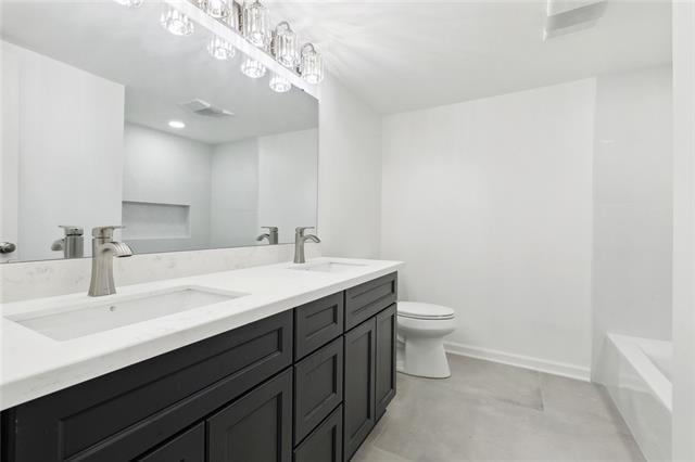 Building Photo - 1221 Gaudet Dr