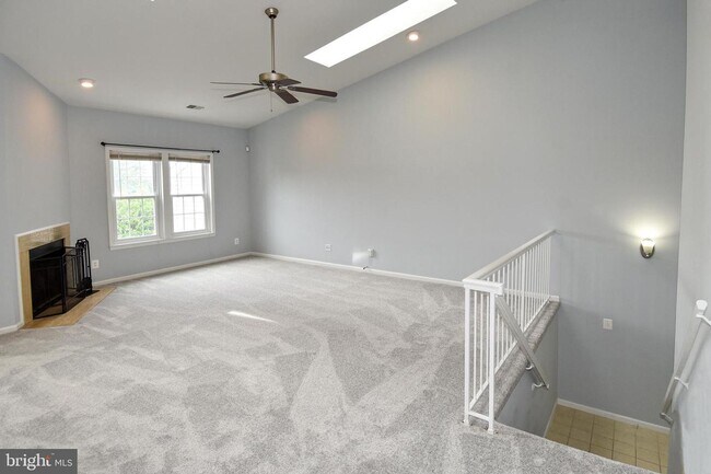 Building Photo - 4056 Grays Pointe Ct