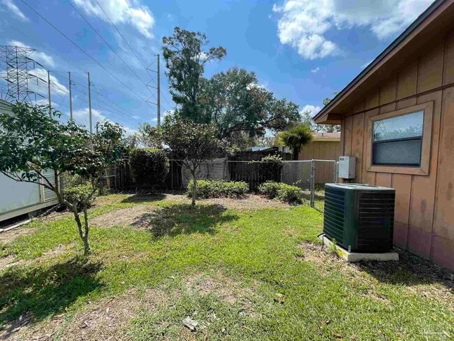 Building Photo - 7812 Deborah Dr