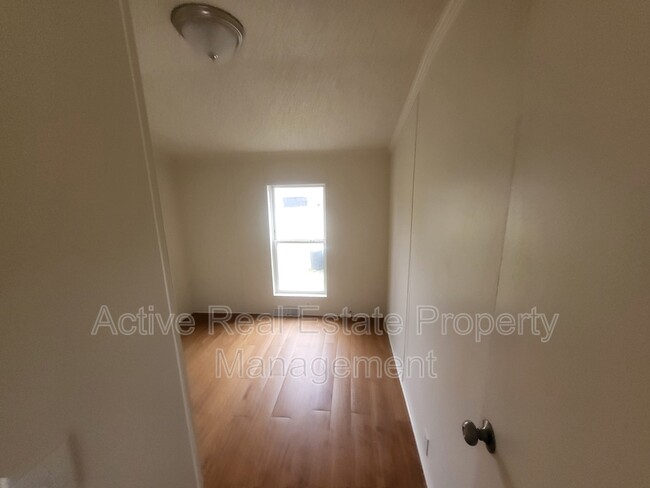 Building Photo - 2211 Dort Hwy