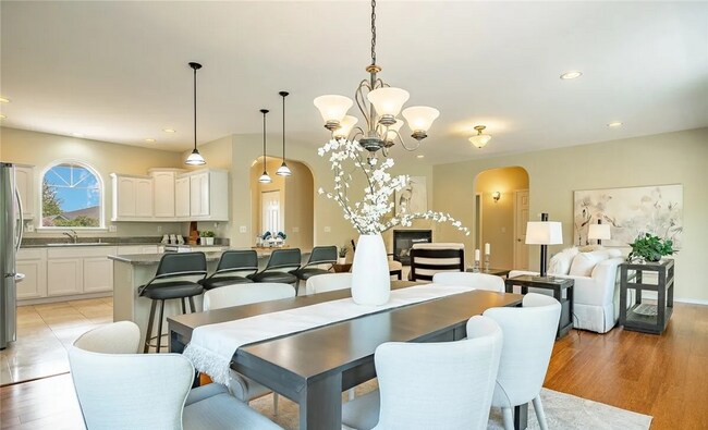 Building Photo - A Beautiful 3-bedroom 2 bath Birch Bay Village! Short term lease available.