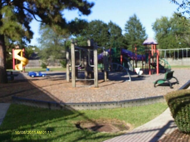 Building Photo - 17507 Colony Creek Dr