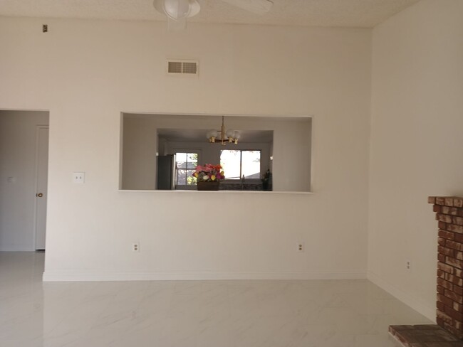 Building Photo - Stylish, Secure, and Pet-Friendly 3-Bedroo...