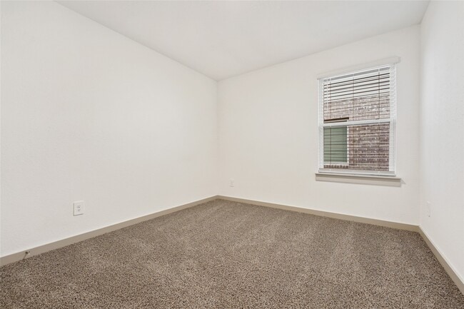 Building Photo - 714 Boer Plns Dr