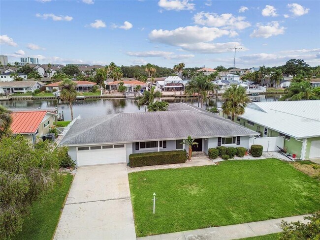 Building Photo - 3938 Versailles Dr