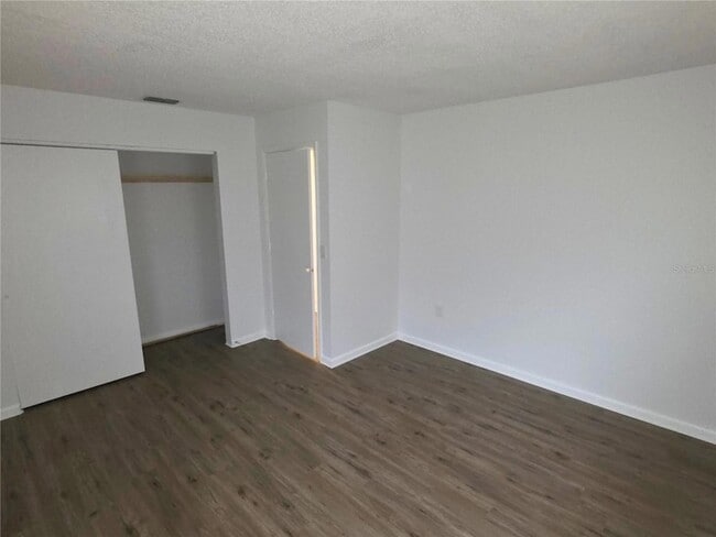 Building Photo - 210 Albee Rd W