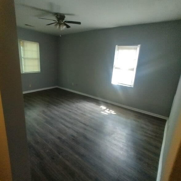 Building Photo - 957 Harwell St NW