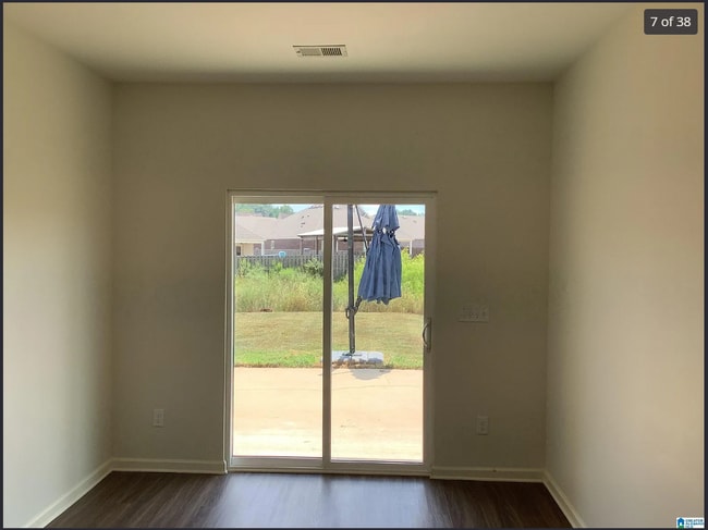 Building Photo - 516 Reading Ln