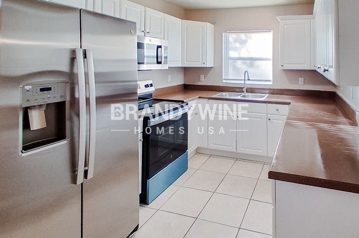 Building Photo - 3709 E Grove St