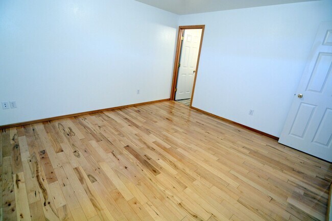 Building Photo - 625 N 5th Ave