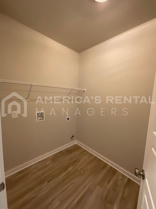 Building Photo - 486 Andrew Dr